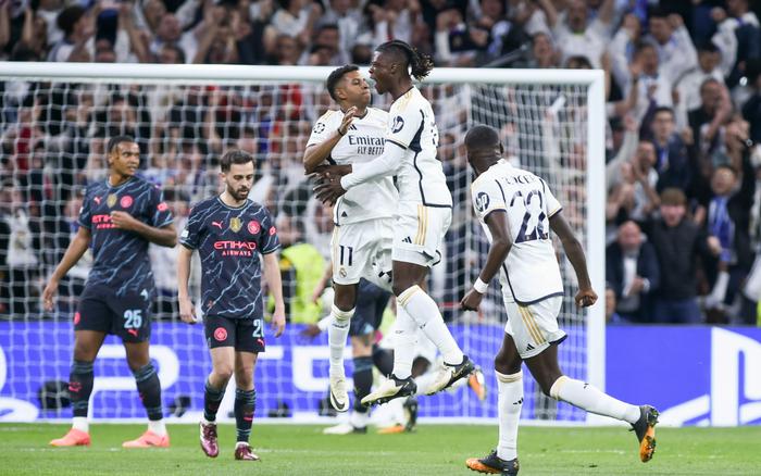 通过求助于 通过求助于